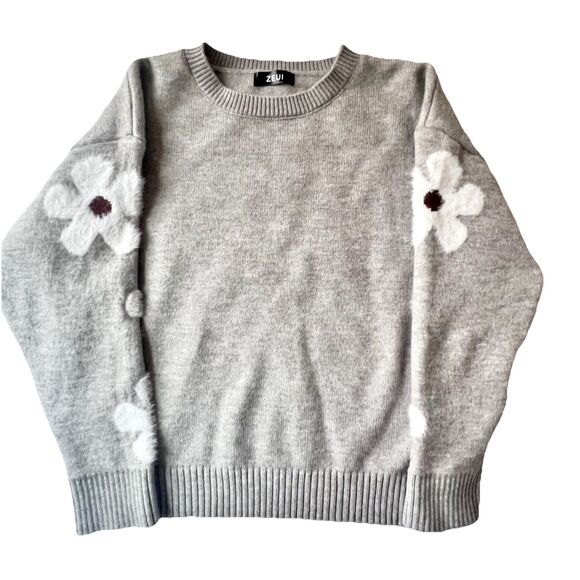 ZEUI Women’s Grey Crewneck Sweater Fuzzy Floral Accents Size Large Cozy Soft - Picture 4 of 16